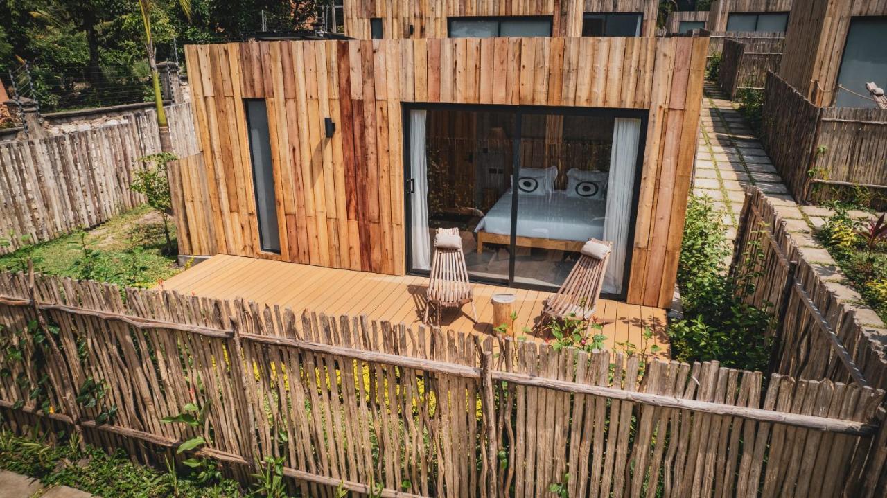 Lalagalu - Beachfront Ecocabins 迪亚尼海滩 外观 照片